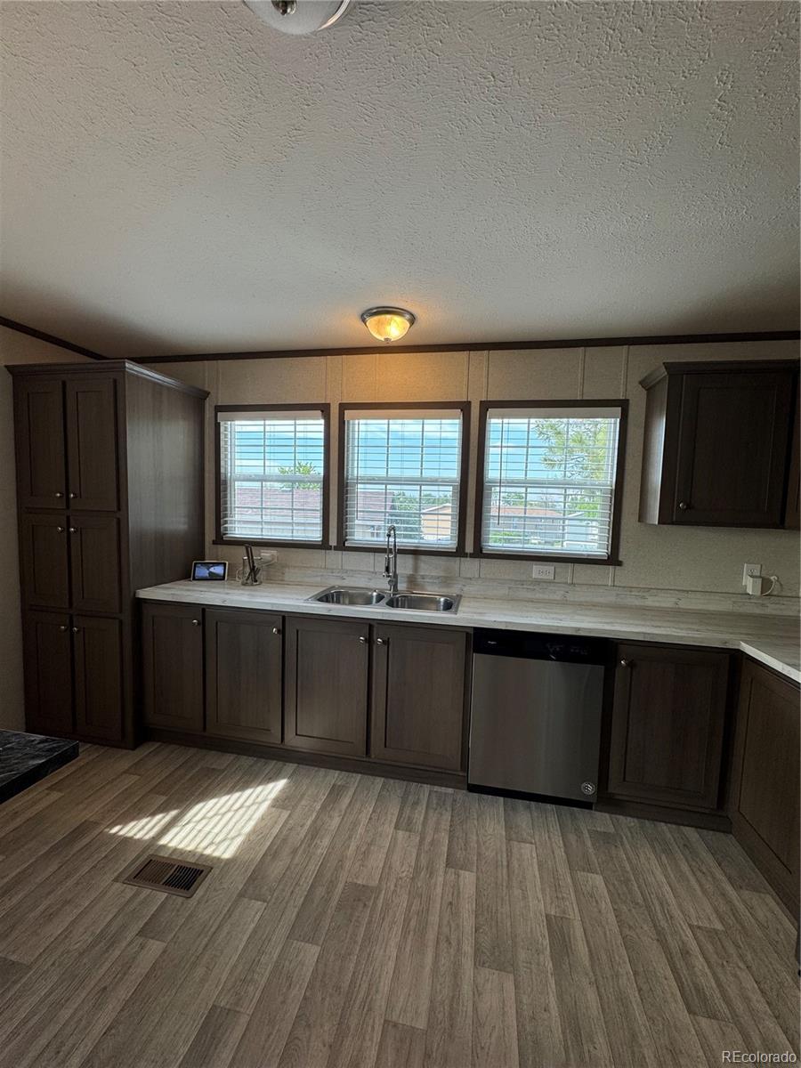 4211 E 100th Avenue Thornton CO 80229