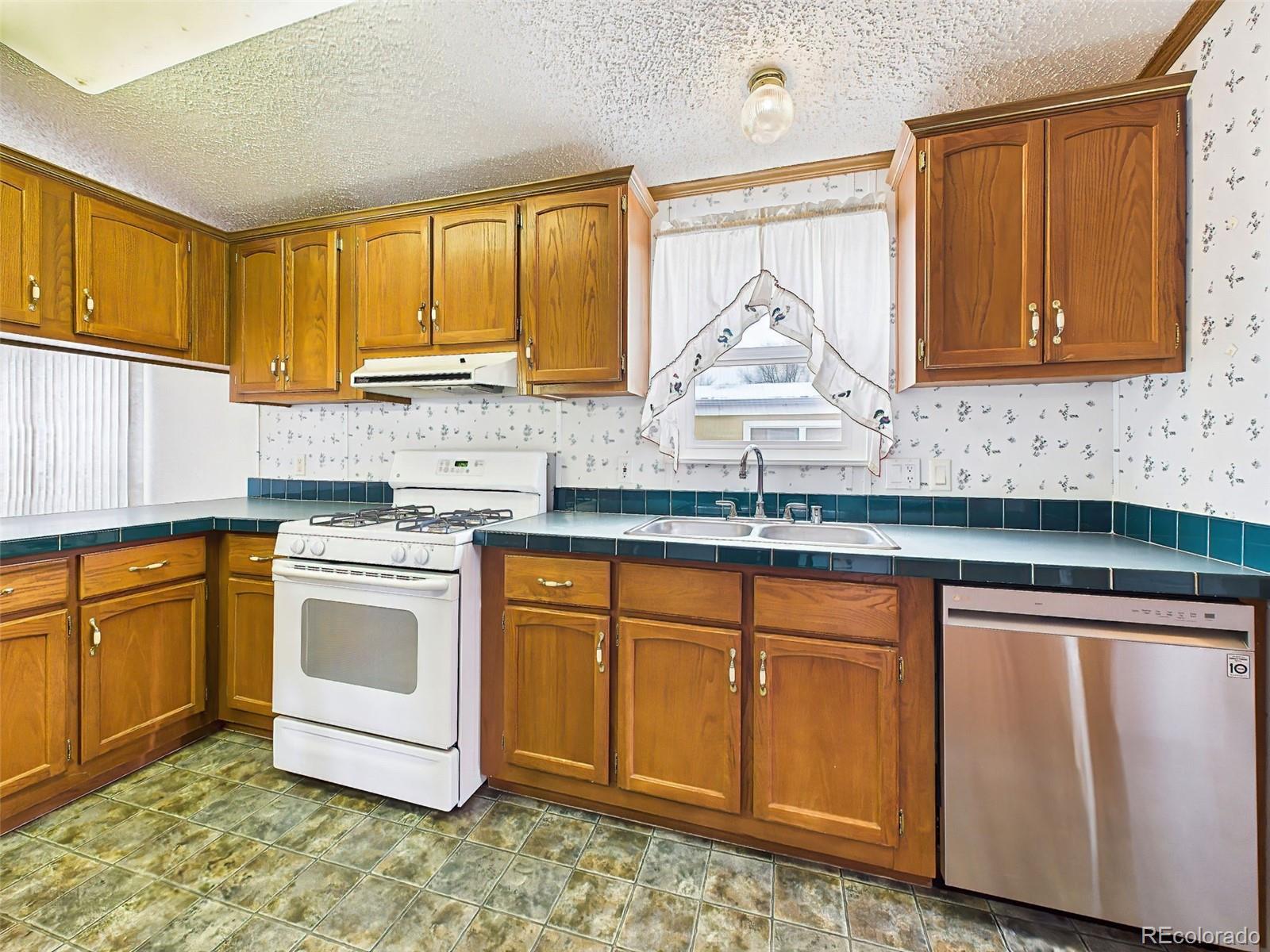 1095 Western D229 Drive Colorado Springs CO 80915