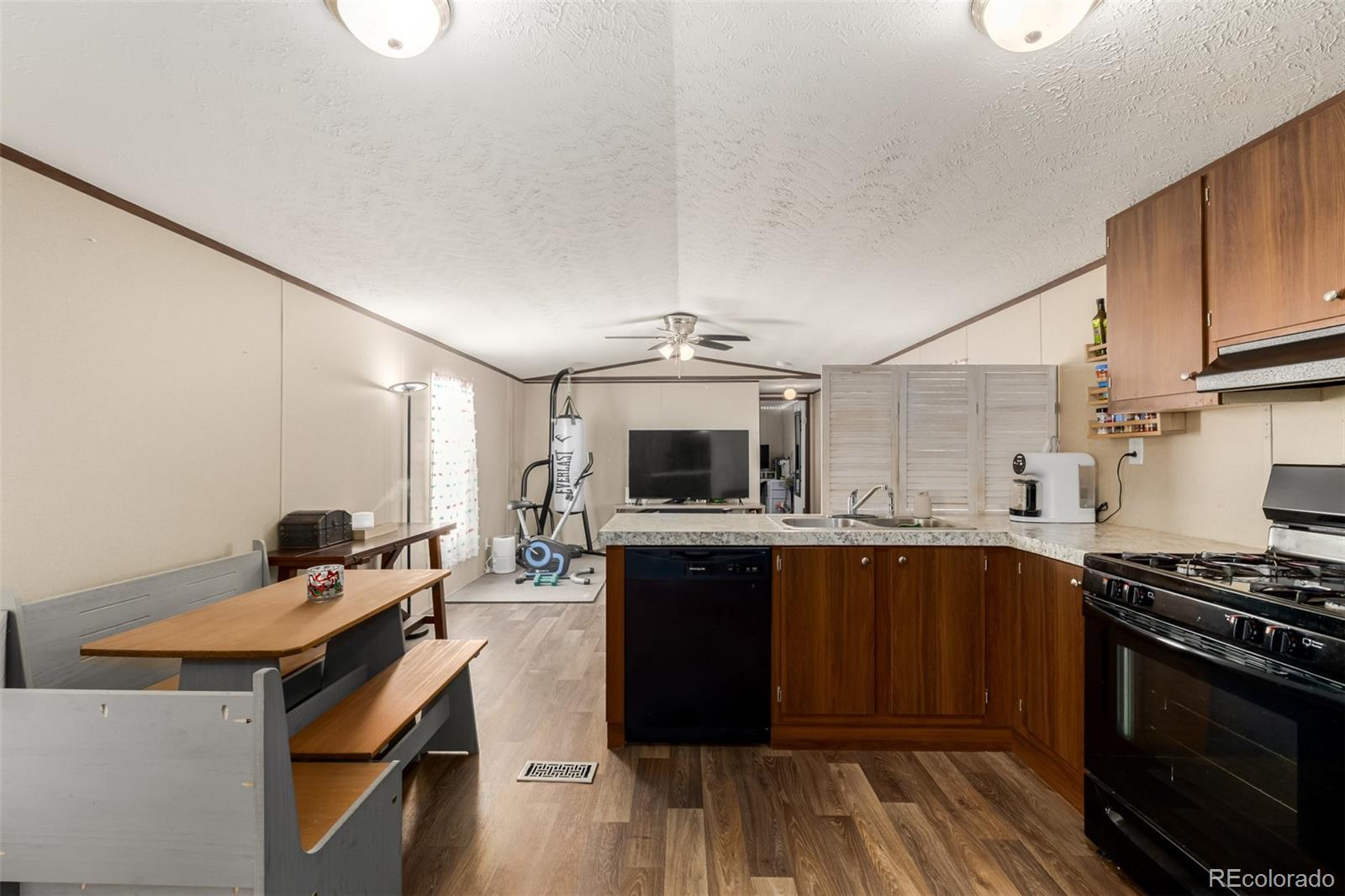 10 9th Avenue Longmont CO 80501