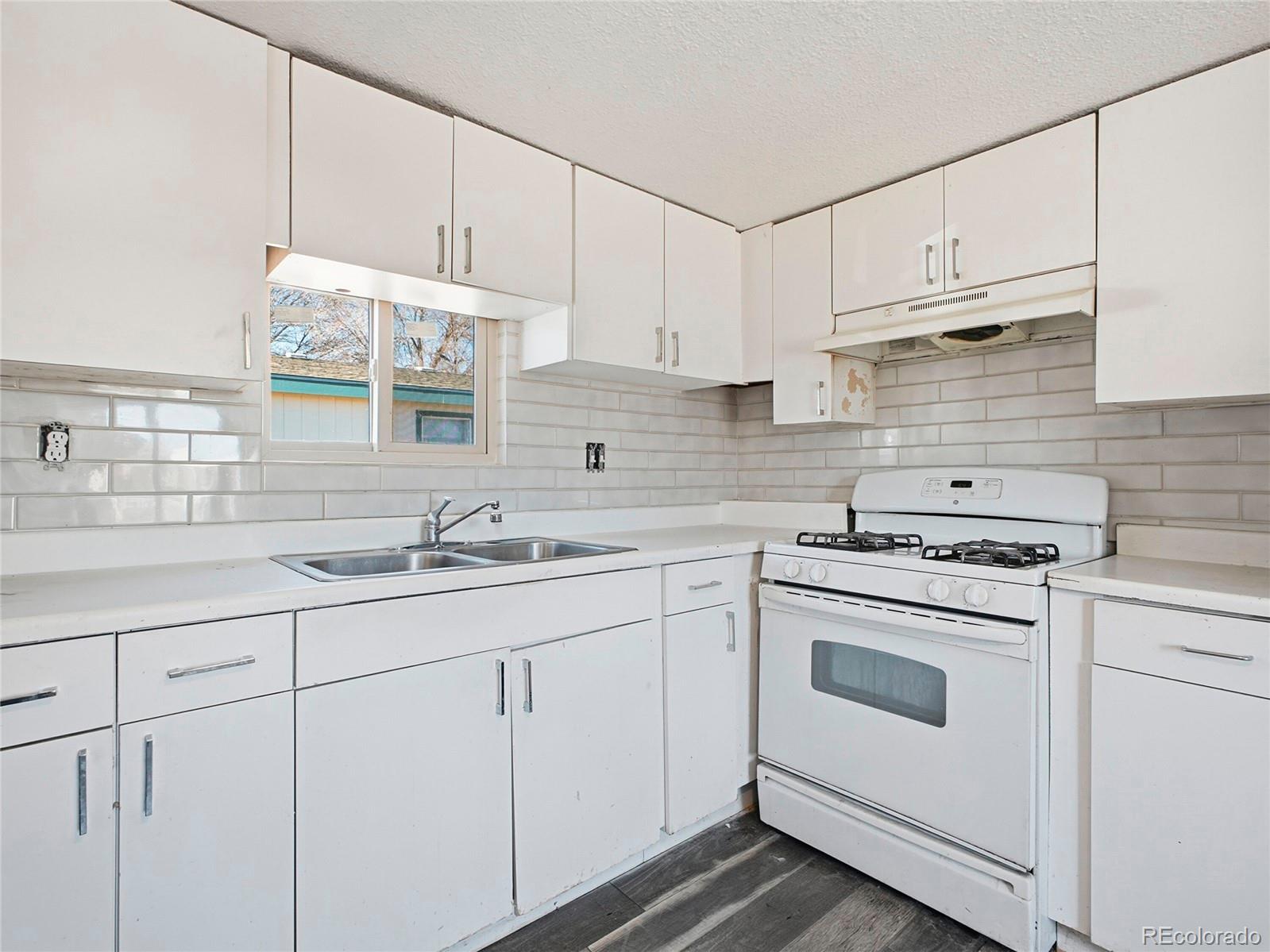 12205 Perry Broomfield CO 80020