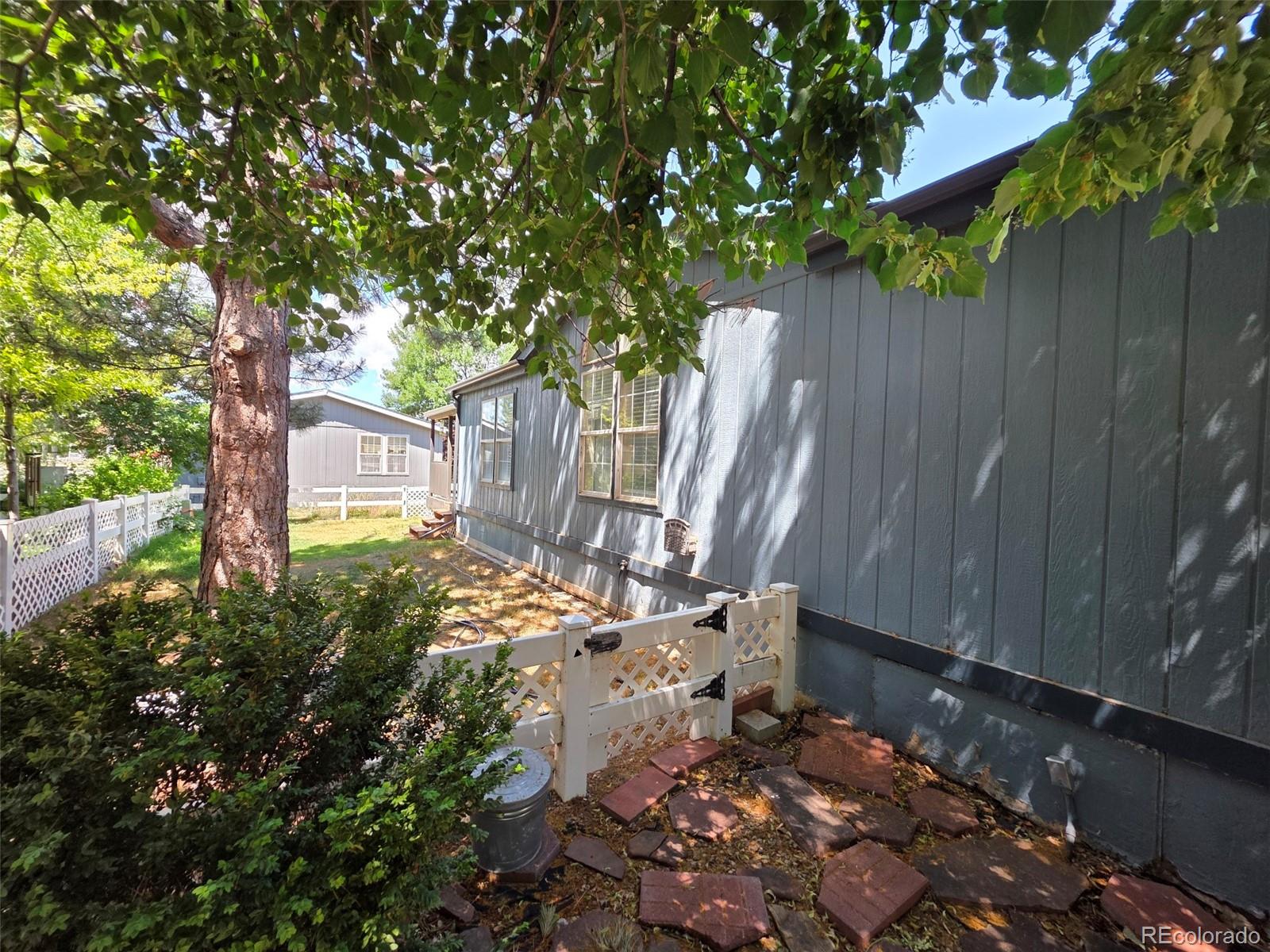 11171 Bluff Longmont CO 80504