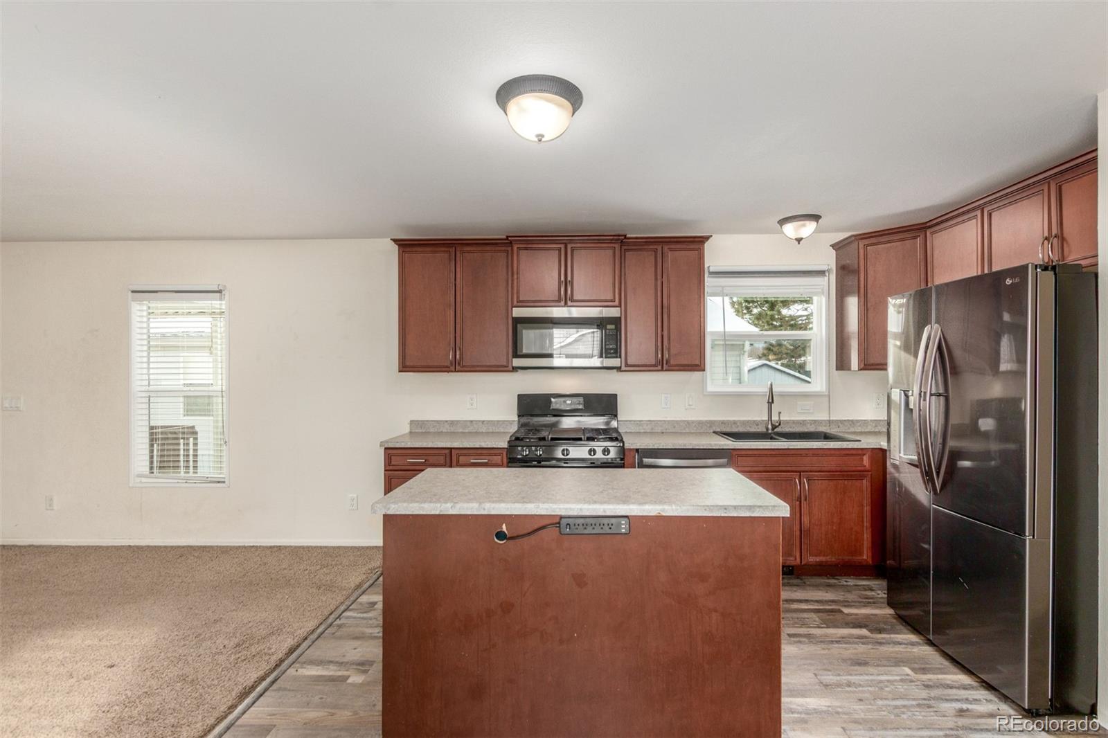 1095 Western Drive Colorado Springs CO 80915