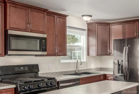 1095 Western Drive Colorado Springs CO 80915