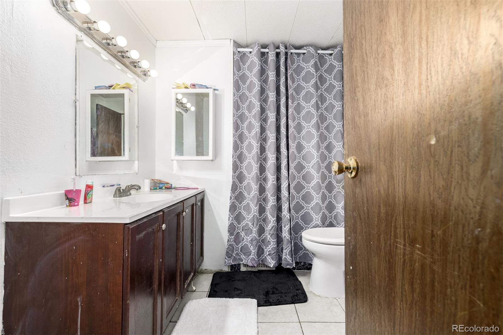 1809 Crystal Street Aurora CO 80011