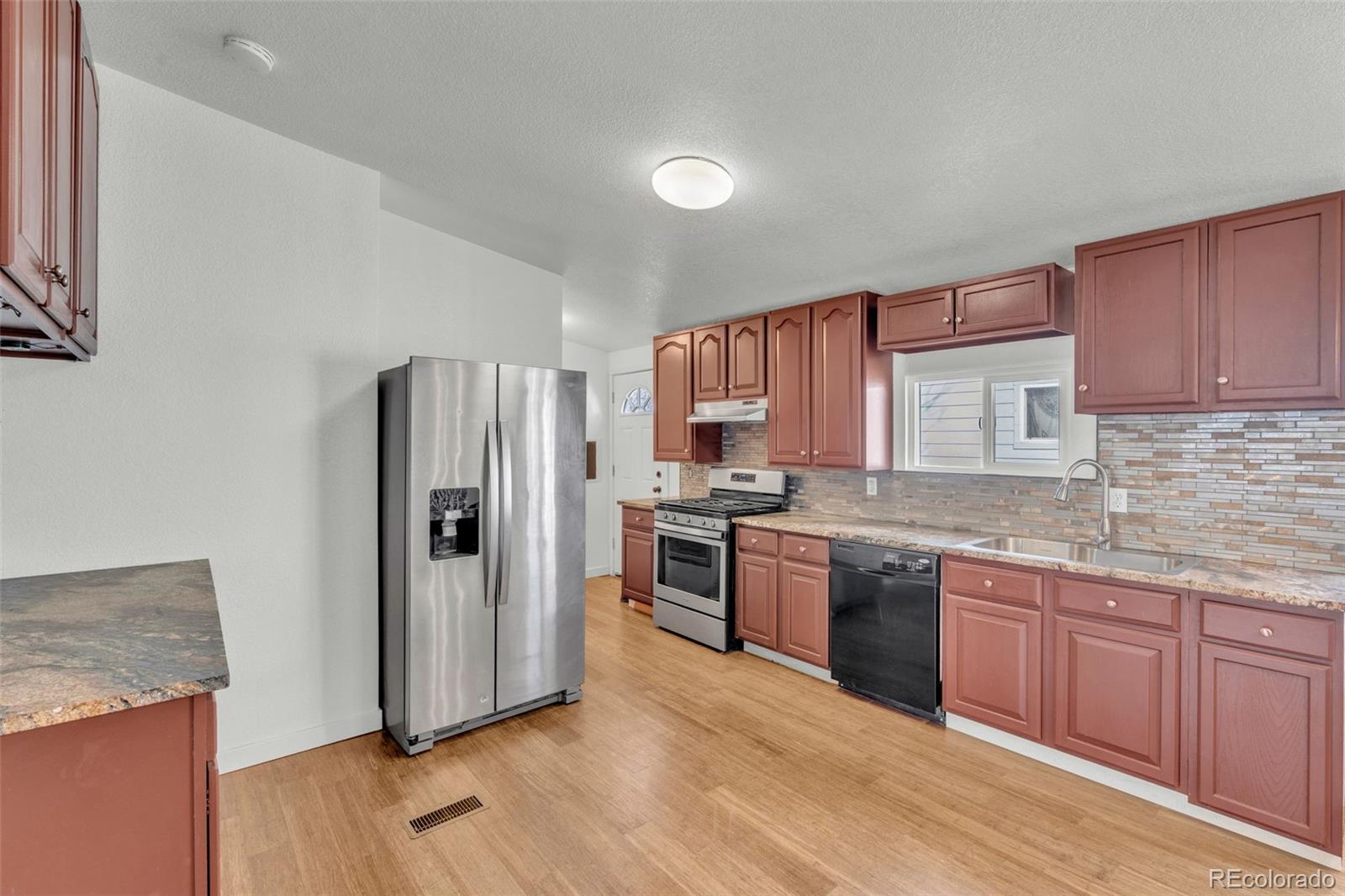 1095 Western Drive Colorado Springs CO 80915