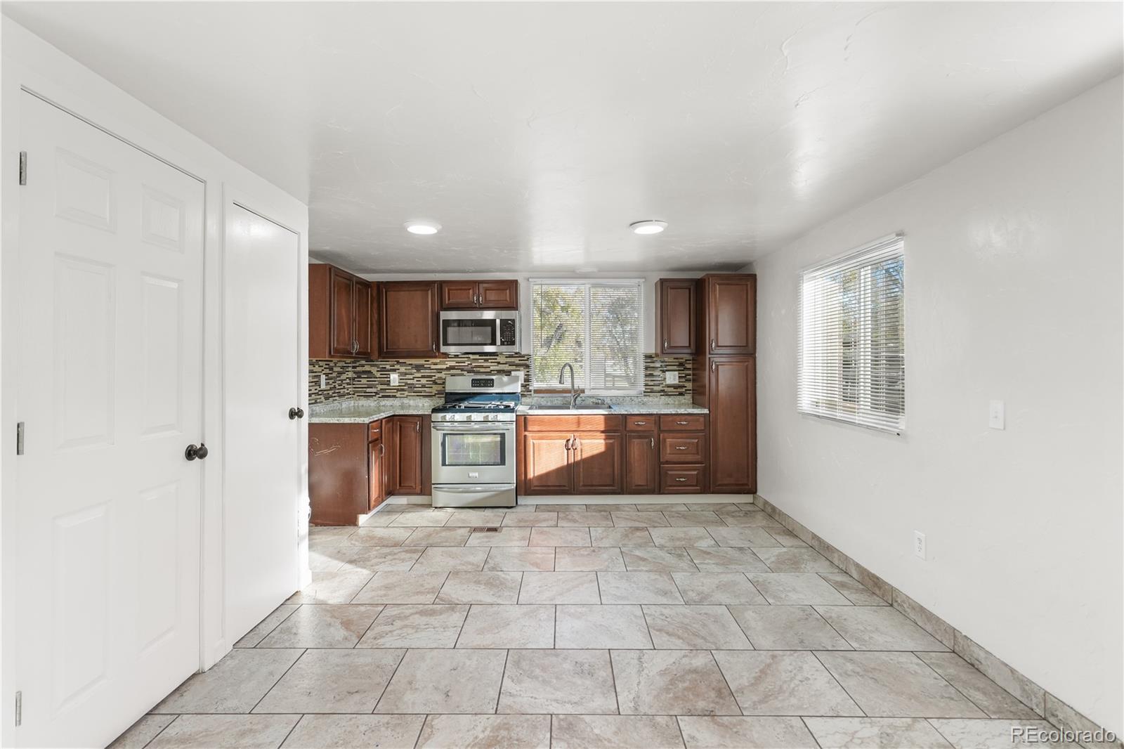 1095 Western Drive Colorado Springs CO 80915