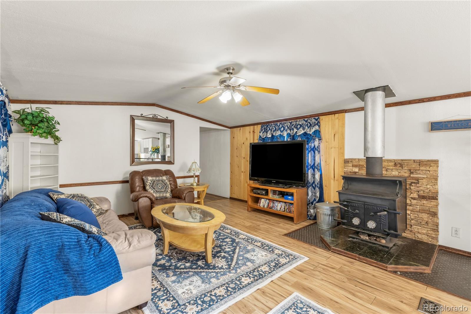 19570 E Highway 24 Woodland Park CO 80863