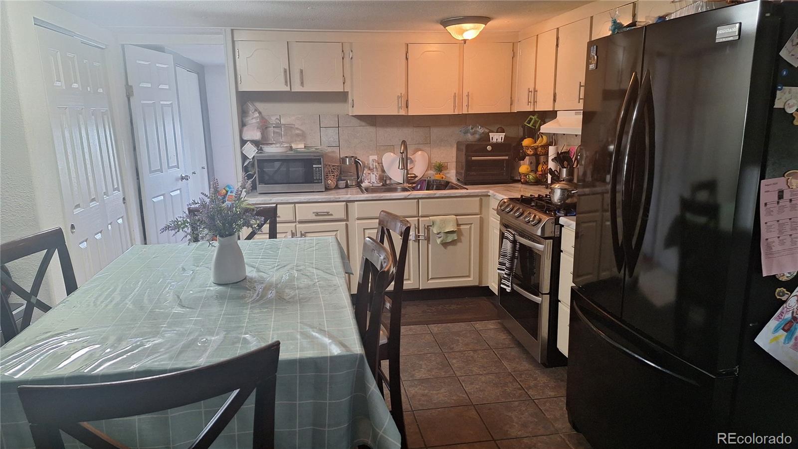 2853 Blue Jay Street Denver CO 80260