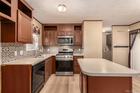 1614 Van Buren Way Aurora CO 80011