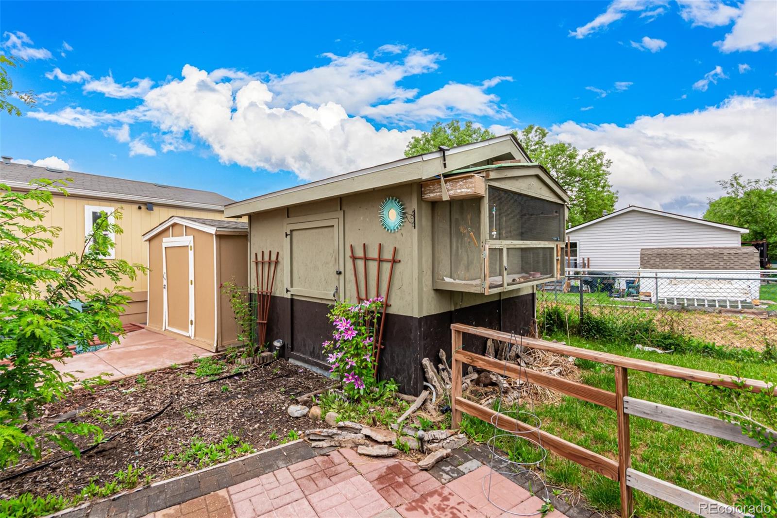 1614 Van Buren Way Aurora CO 80011