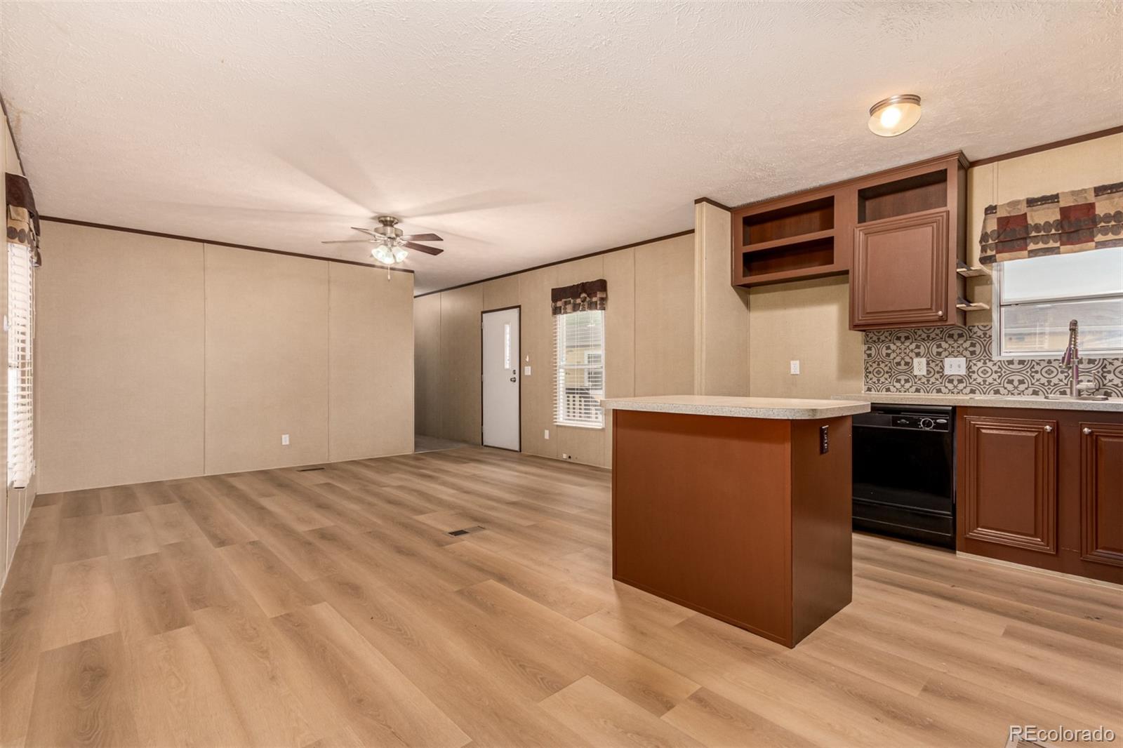 1614 Van Buren Way Aurora CO 80011