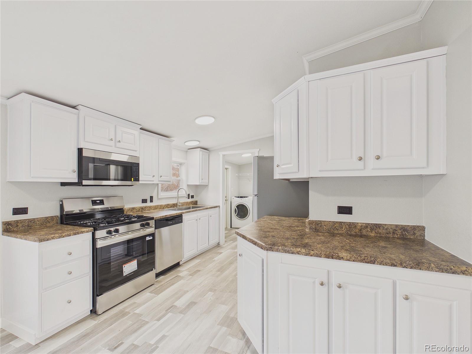 9400 Elm Court Denver CO 80260