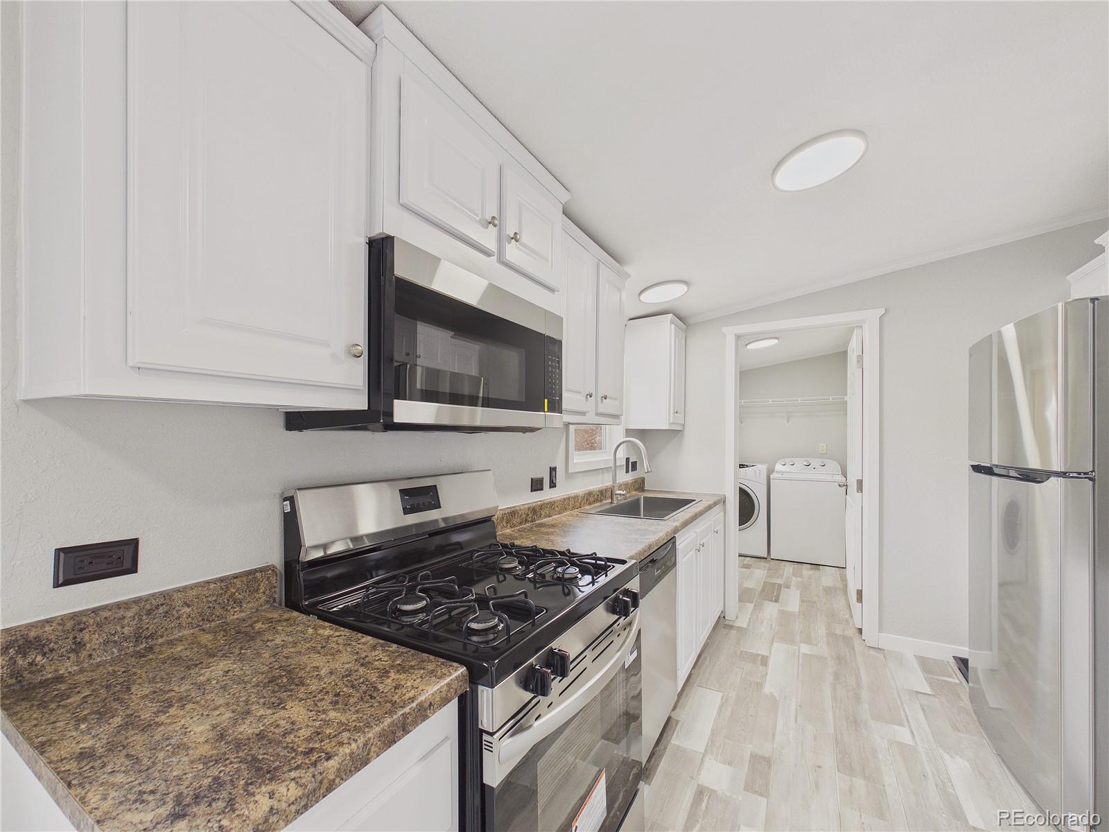 9400 Elm Court Denver CO 80260