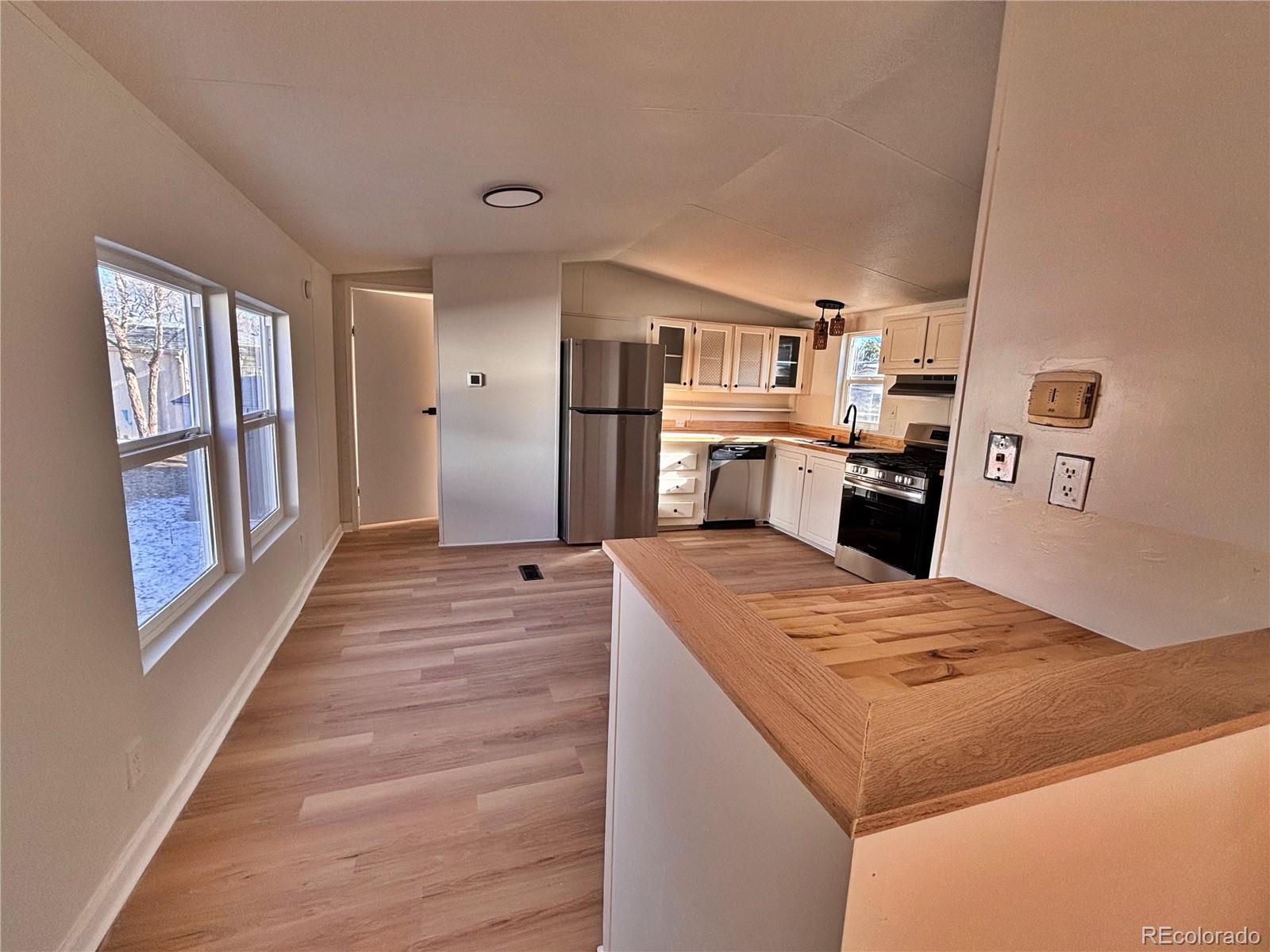 1095 Western Drive Colorado Springs CO 80915