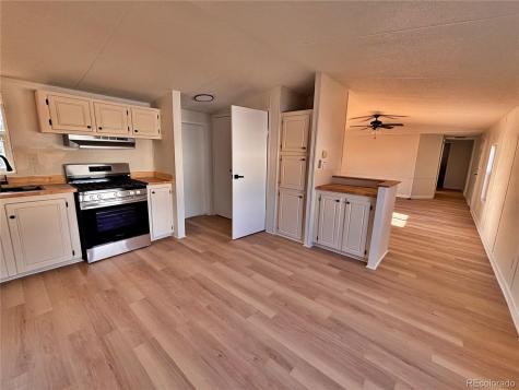 1095 Western Drive Colorado Springs CO 80915