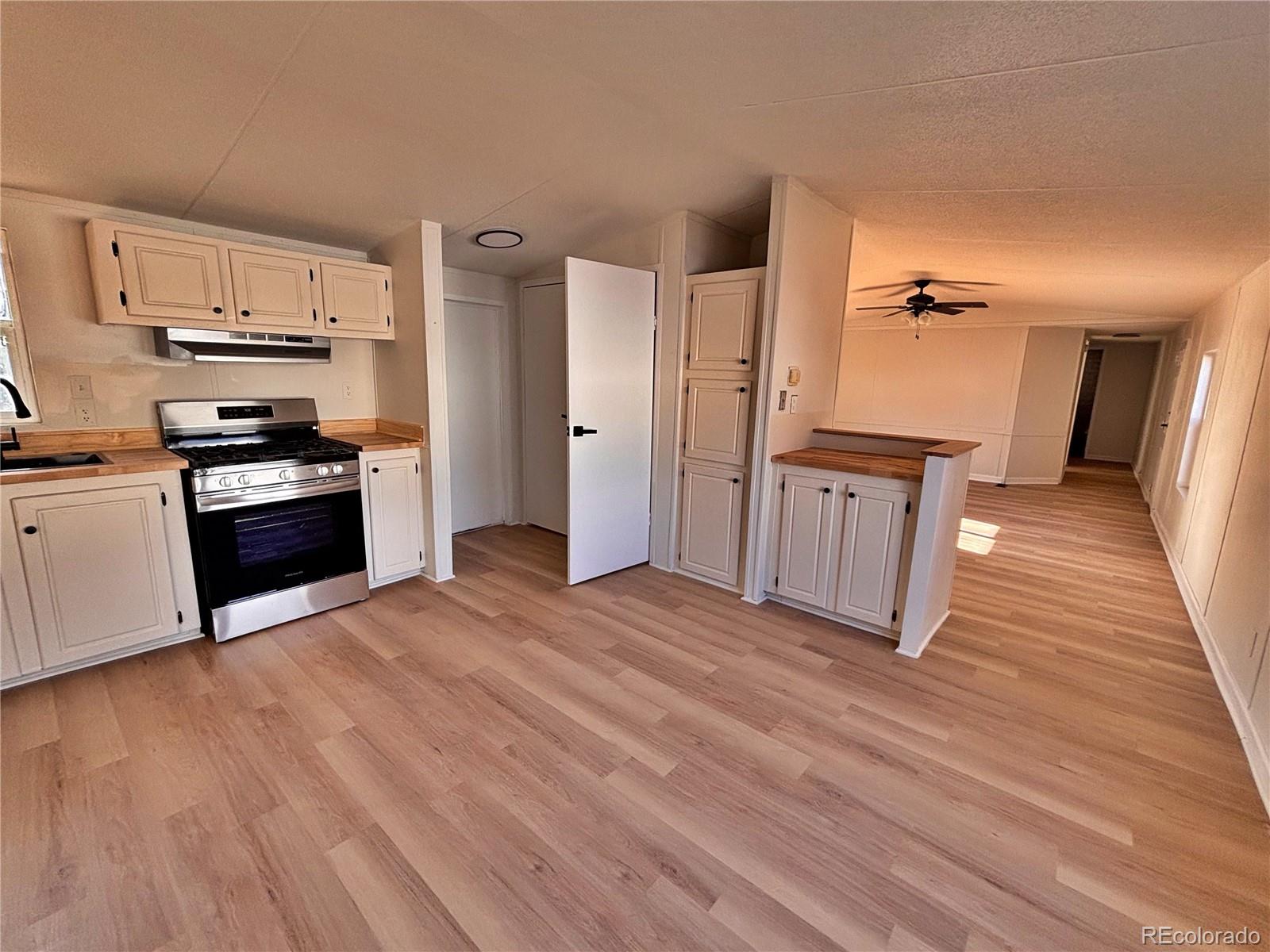 1095 Western Drive Colorado Springs CO 80915