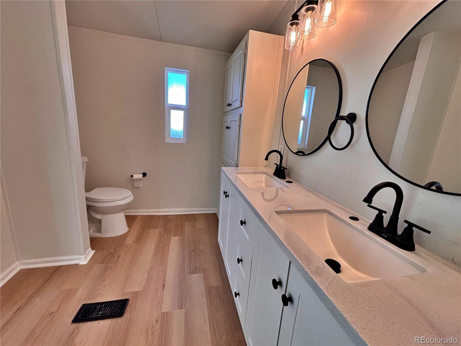 1095 Western Drive Colorado Springs CO 80915