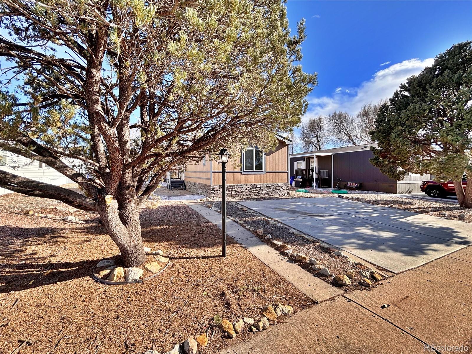 1095 Western Drive Colorado Springs CO 80915