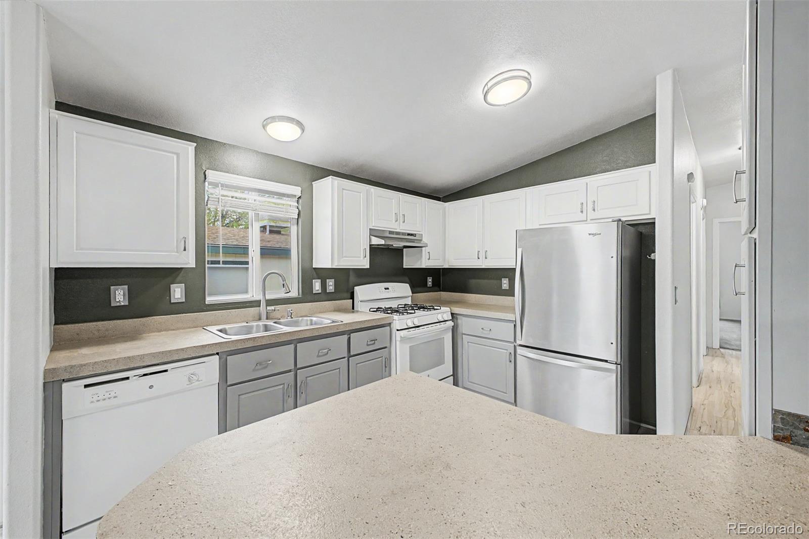 129 Ponderosa Circle Golden CO 80401