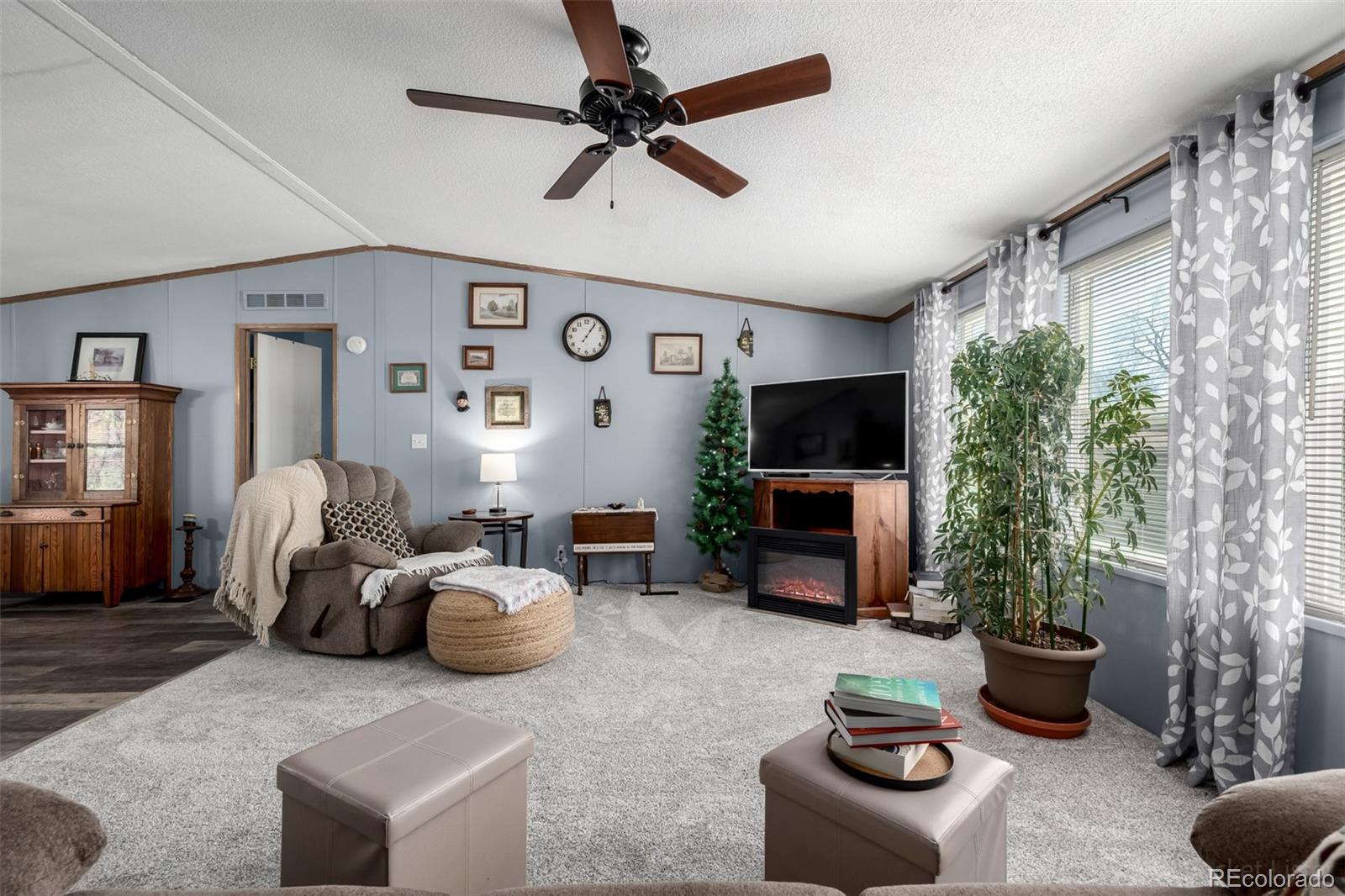 1095 Western Drive Colorado Springs CO 80915