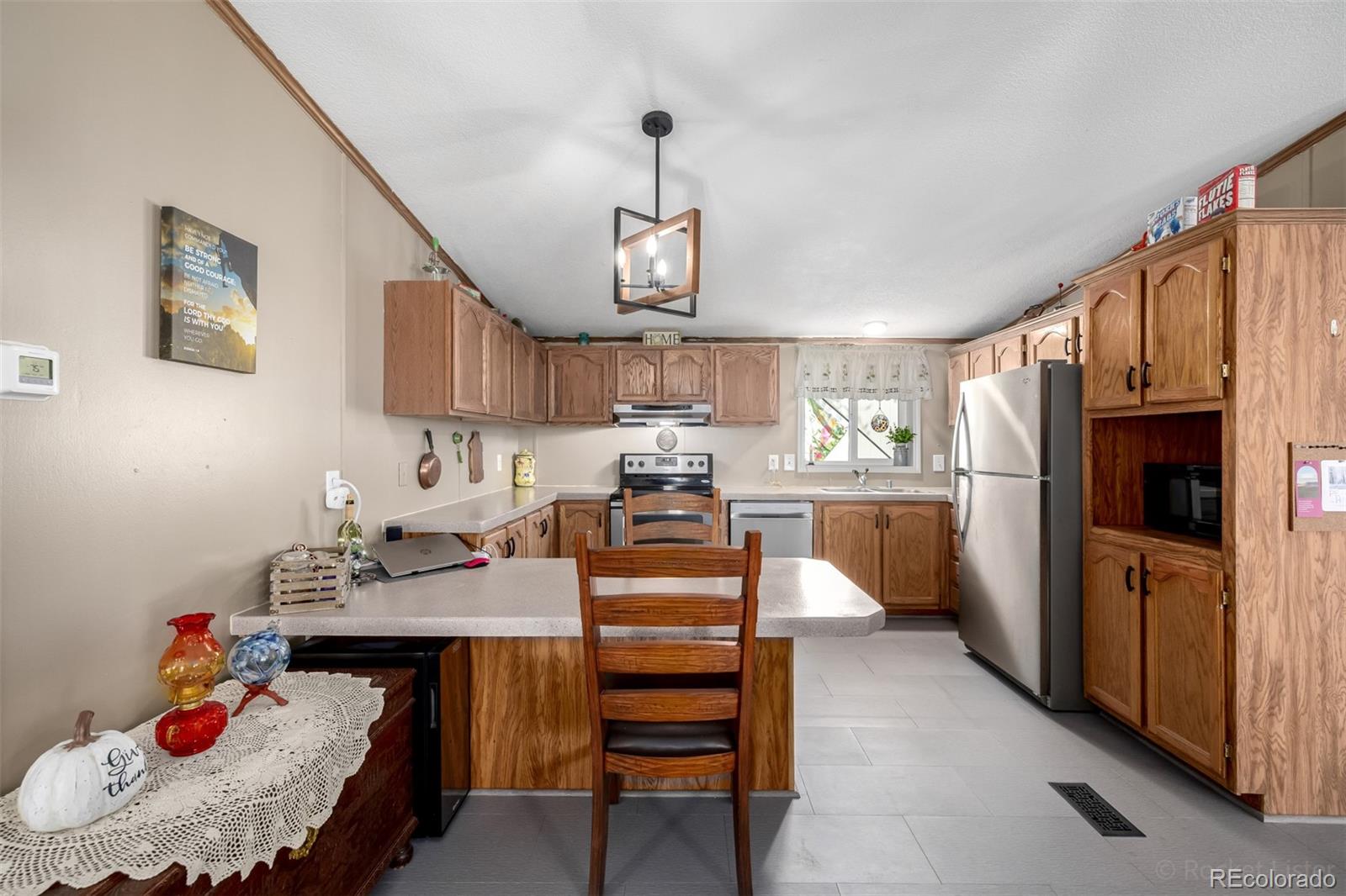 1095 Western Drive Colorado Springs CO 80915