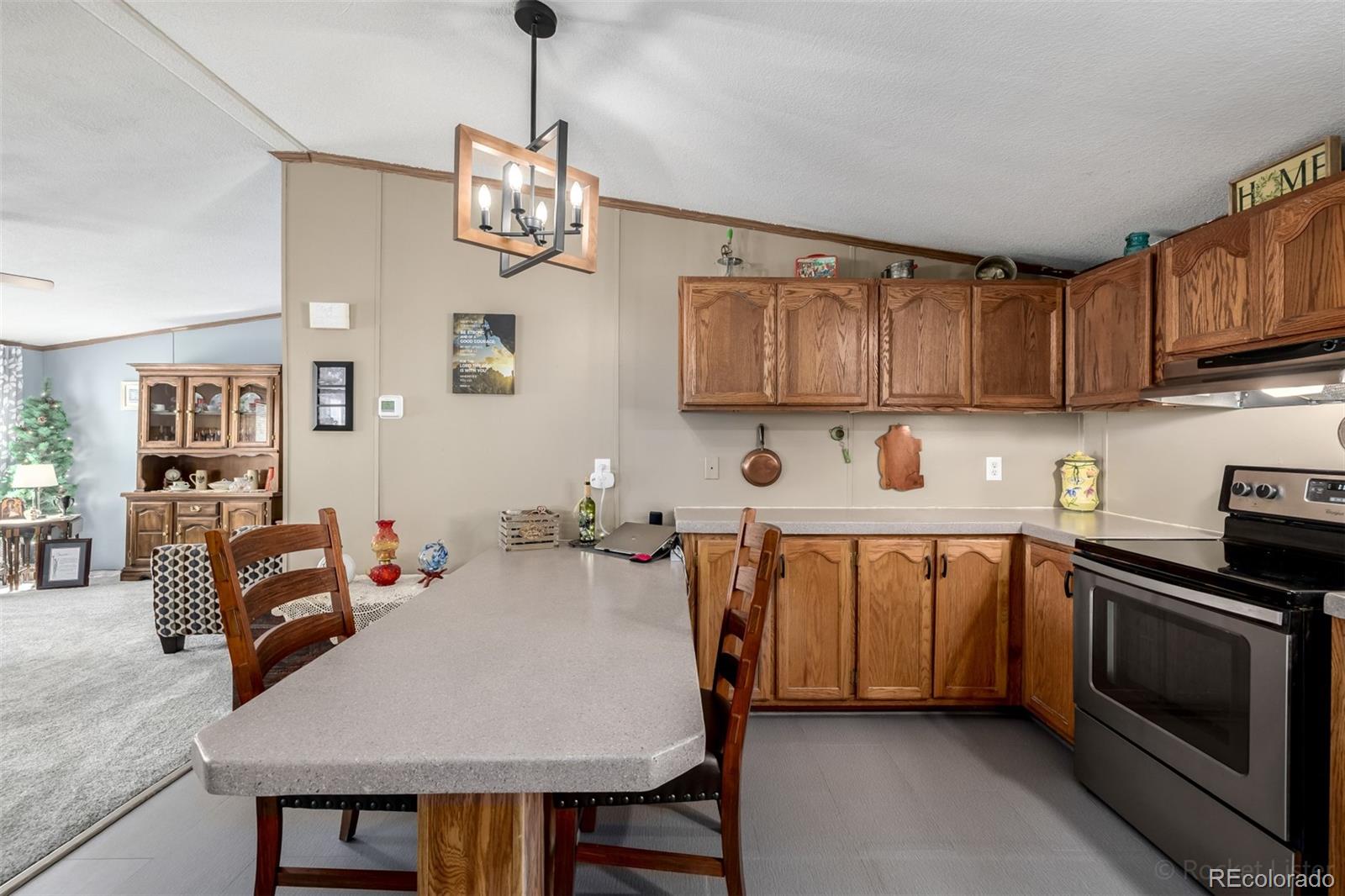 1095 Western Drive Colorado Springs CO 80915