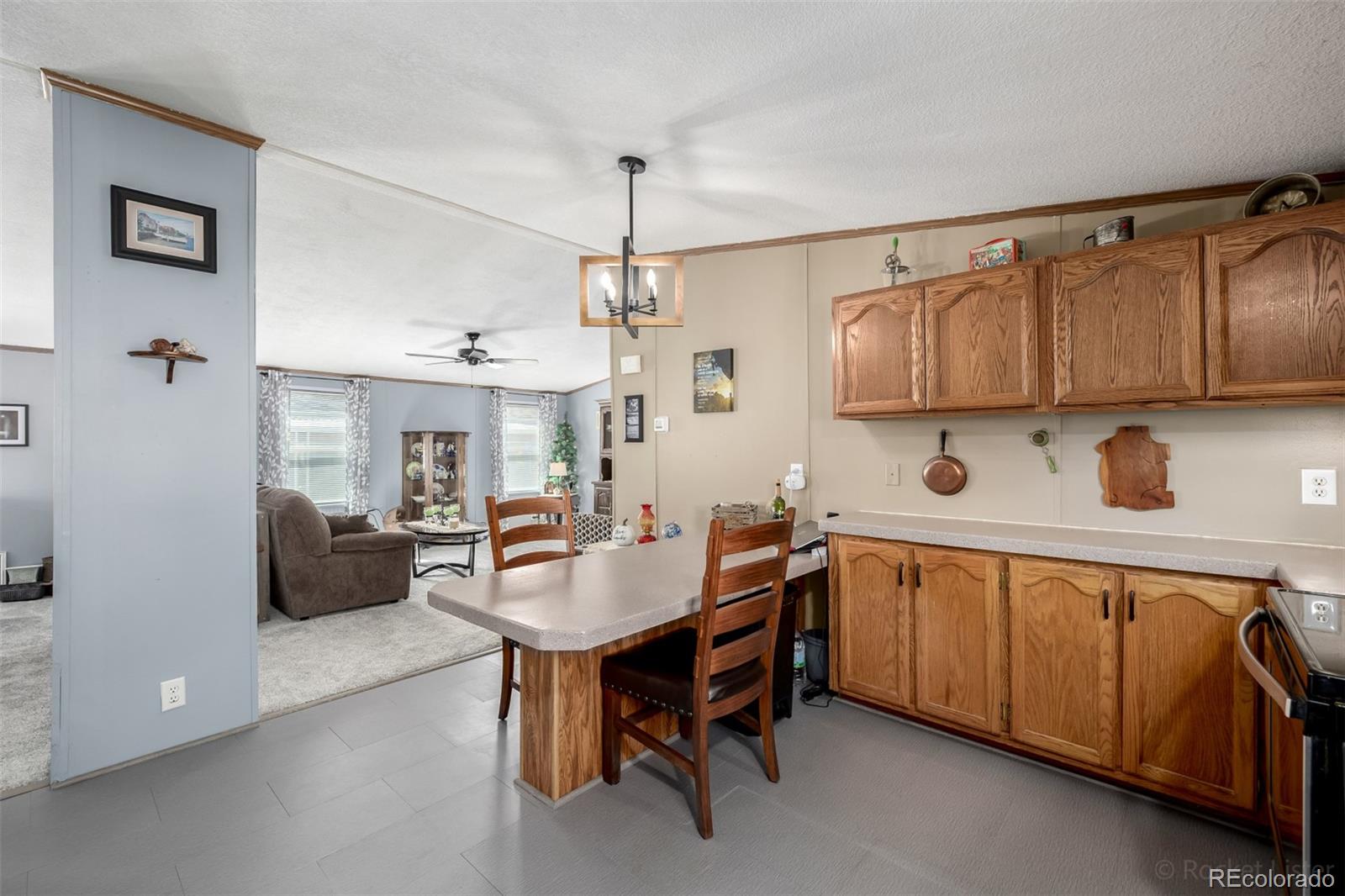1095 Western Drive Colorado Springs CO 80915