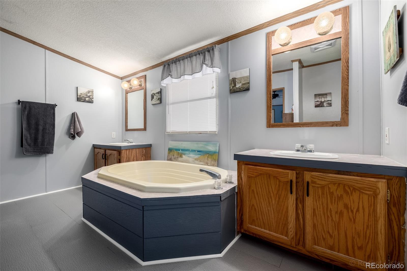 1095 Western Drive Colorado Springs CO 80915
