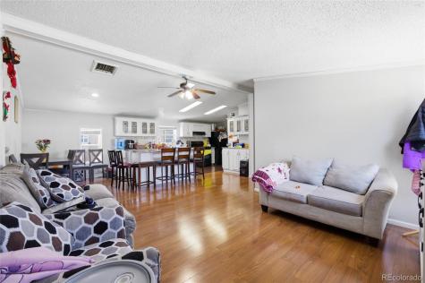 1724 Clark Street Aurora CO 80011