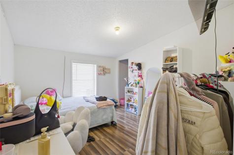 1724 Clark Street Aurora CO 80011