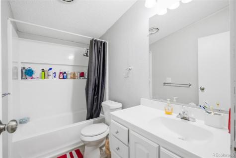 1724 Clark Street Aurora CO 80011