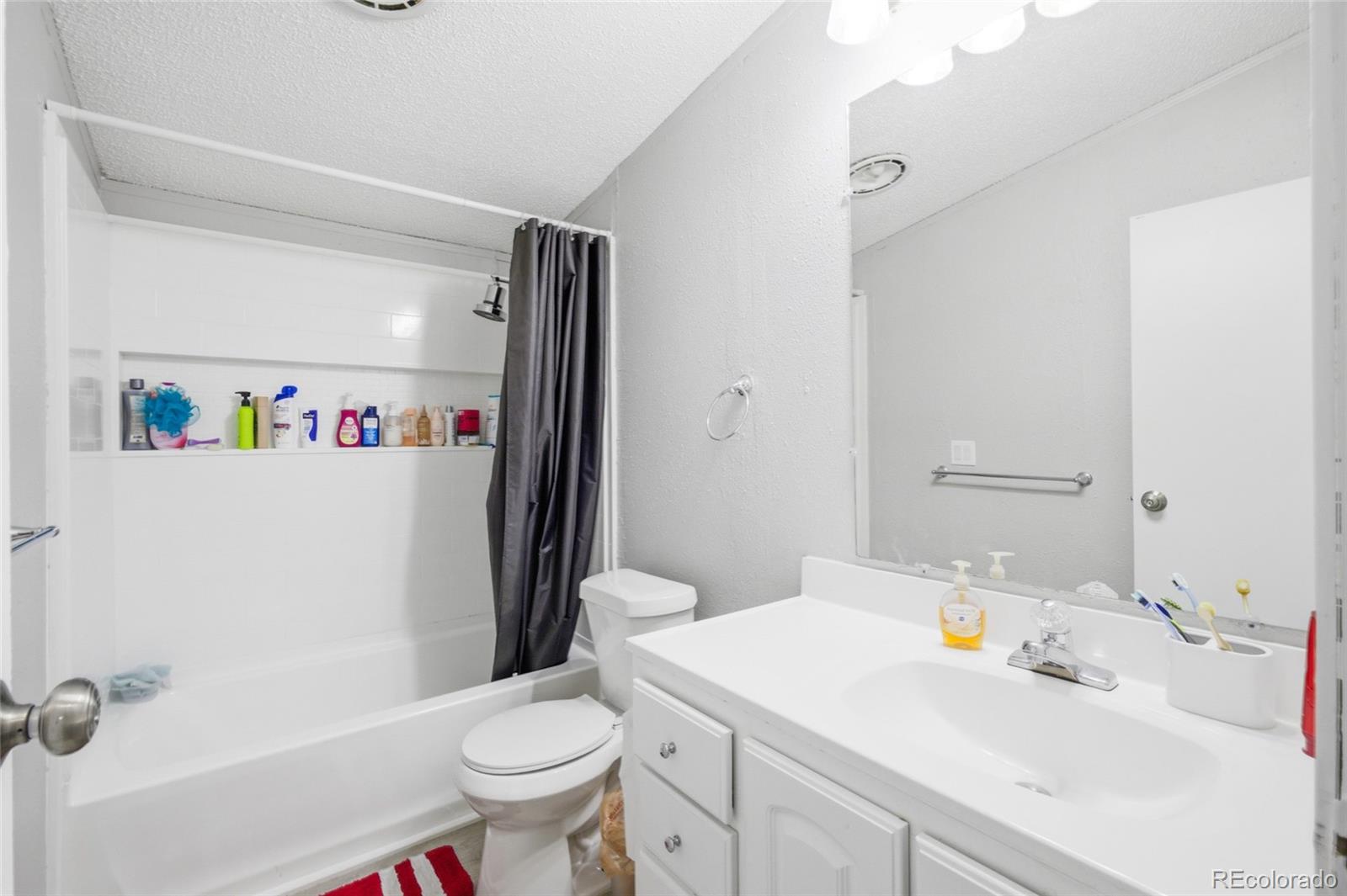 1724 Clark Street Aurora CO 80011