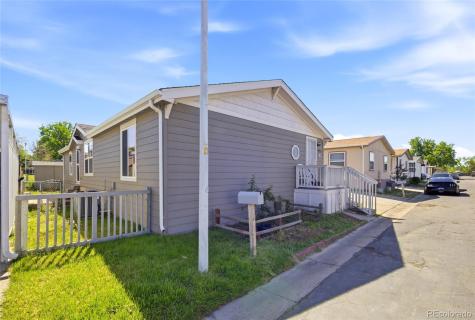 1724 Clark Street Aurora CO 80011