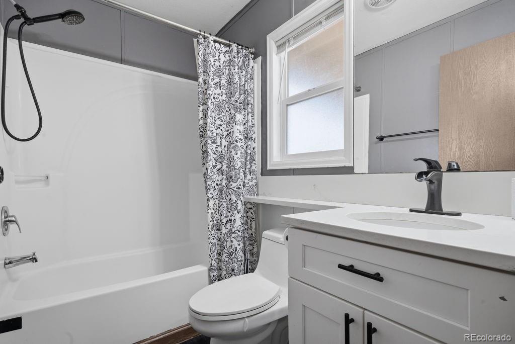15814 Colfax Avenue Aurora CO 80011