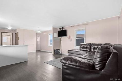 15814 Colfax Avenue Aurora CO 80011