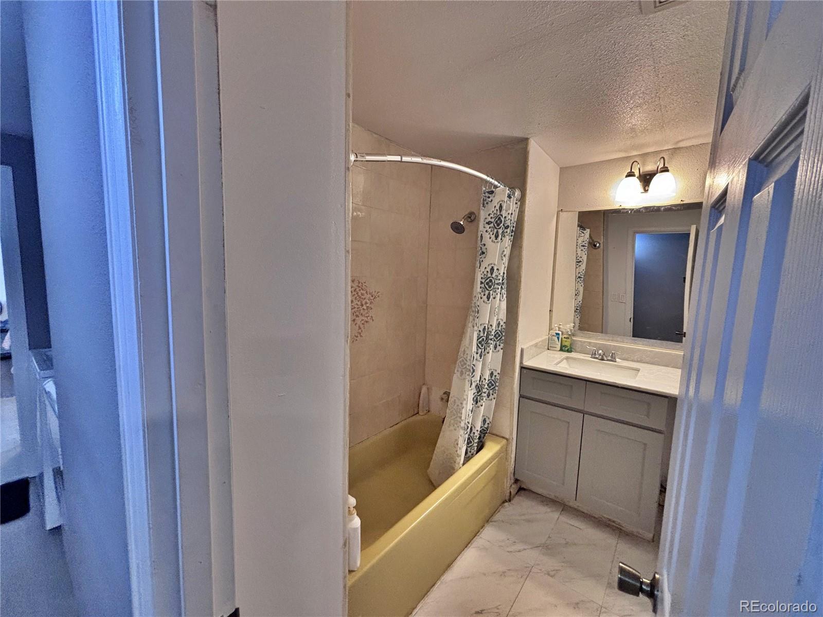 5250 W 53rd Avenue Arvada CO 80002