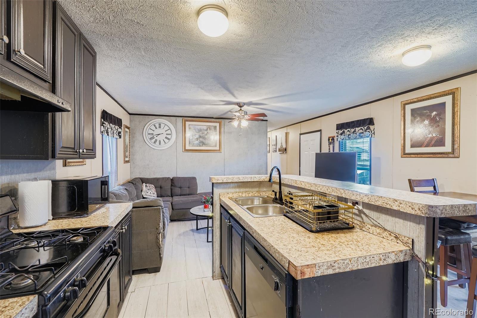 4211 E 100th Avenue Thornton CO 80229