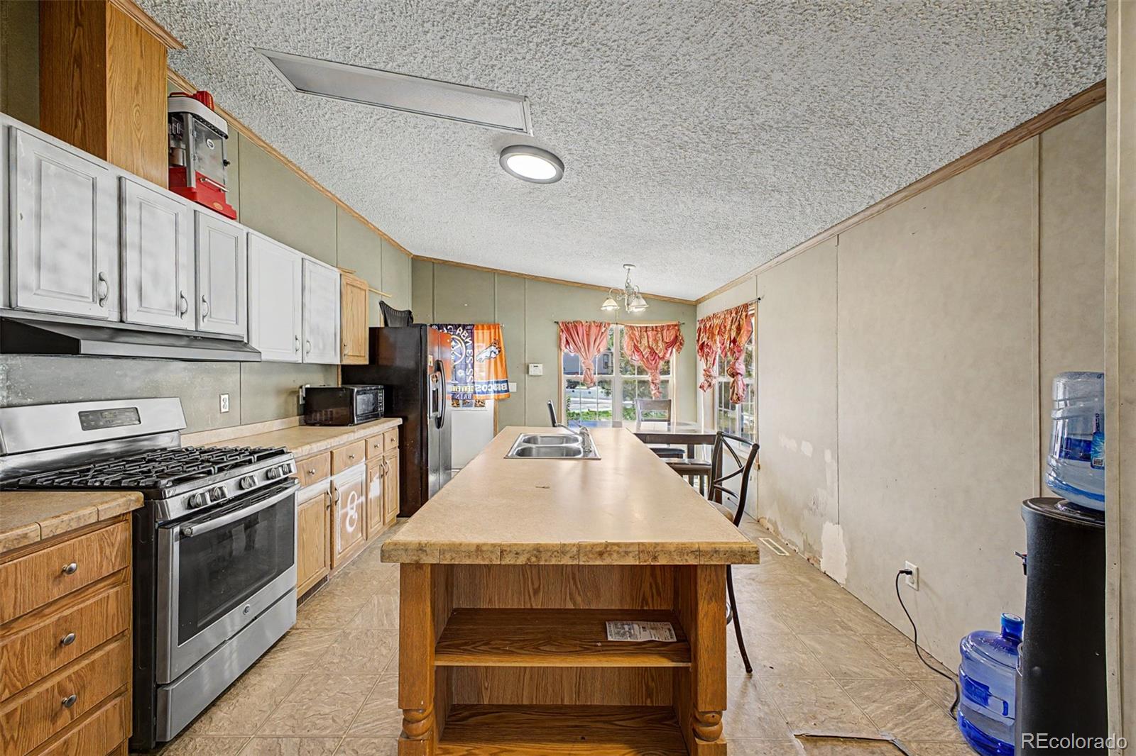 4211 E 100th Avenue Thornton CO 80229