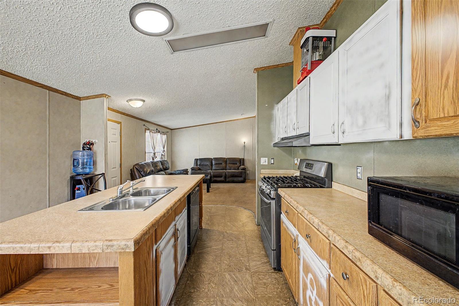 4211 E 100th Avenue Thornton CO 80229