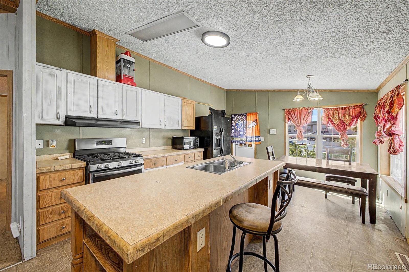 4211 E 100th Avenue Thornton CO 80229