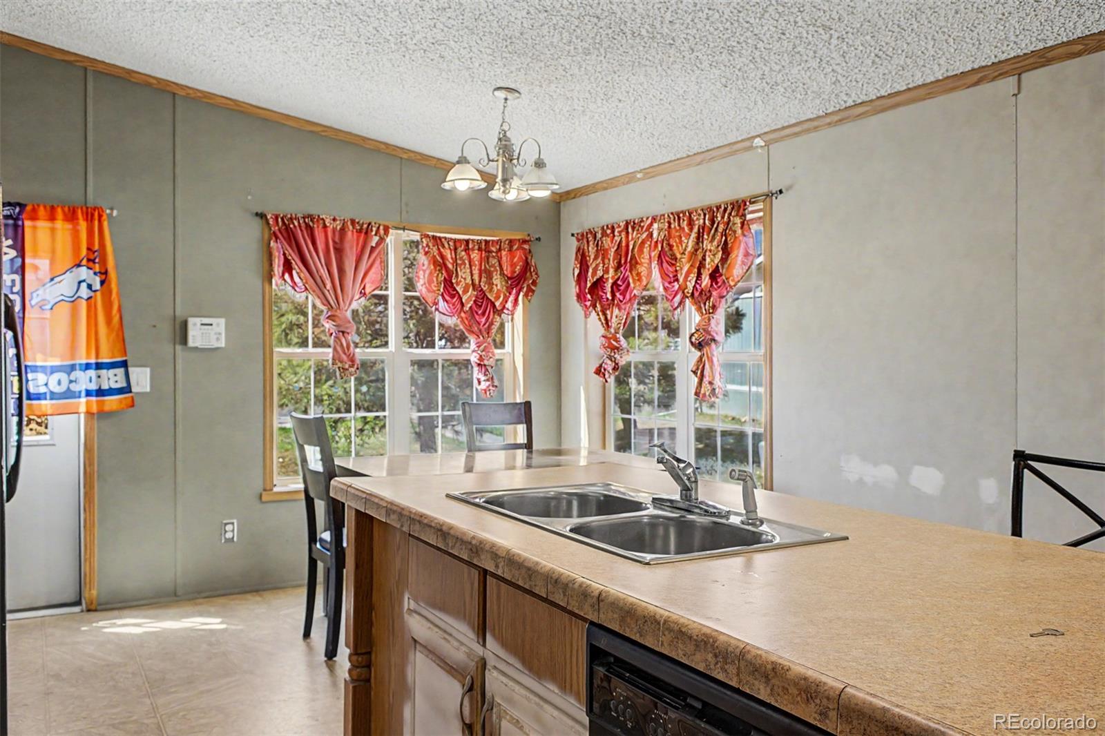 4211 E 100th Avenue Thornton CO 80229
