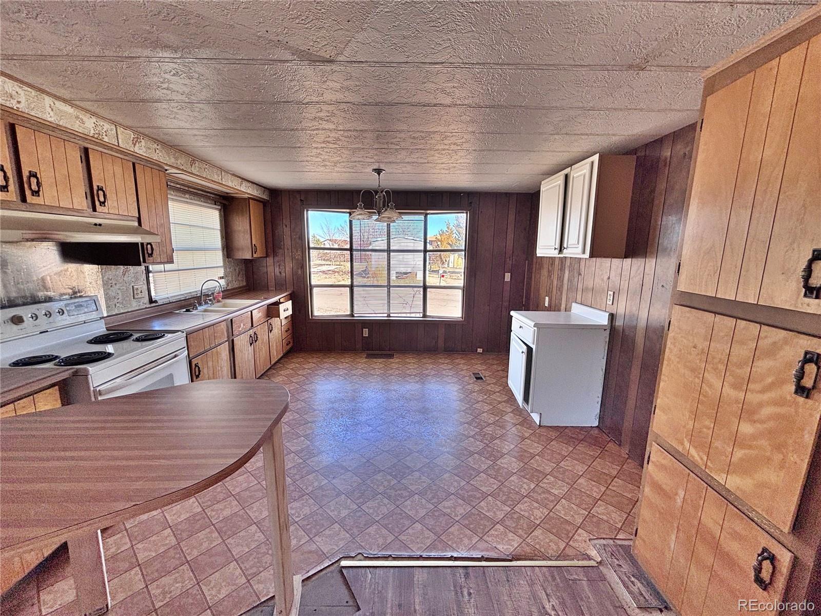 1114 Reed Lane La Junta CO 81050