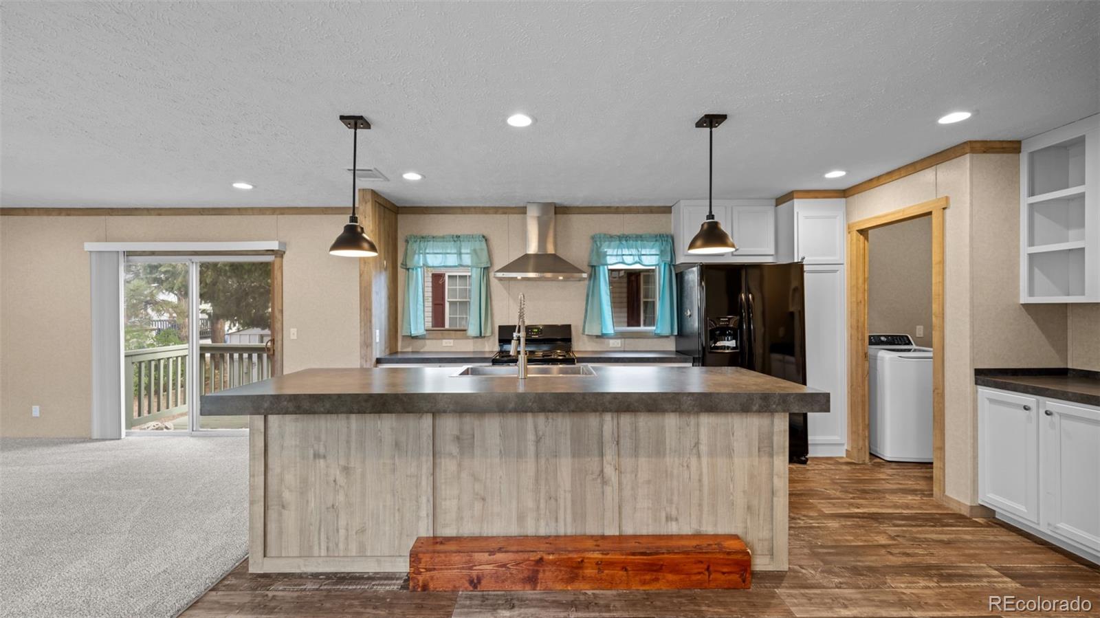 1095 Western Drive Colorado Springs CO 80915