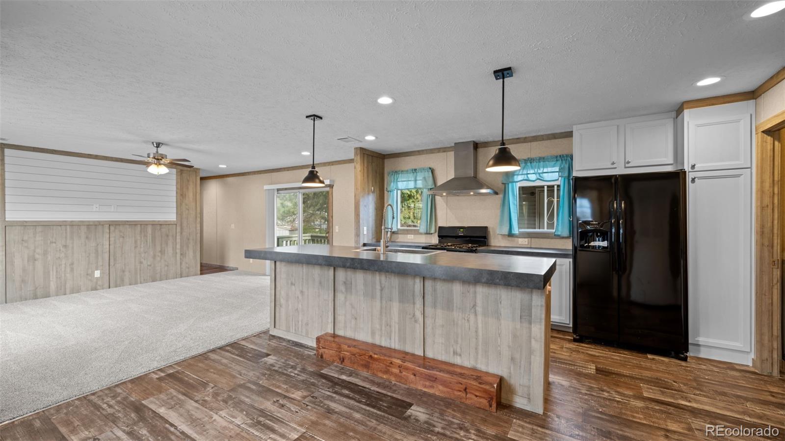 1095 Western Drive Colorado Springs CO 80915