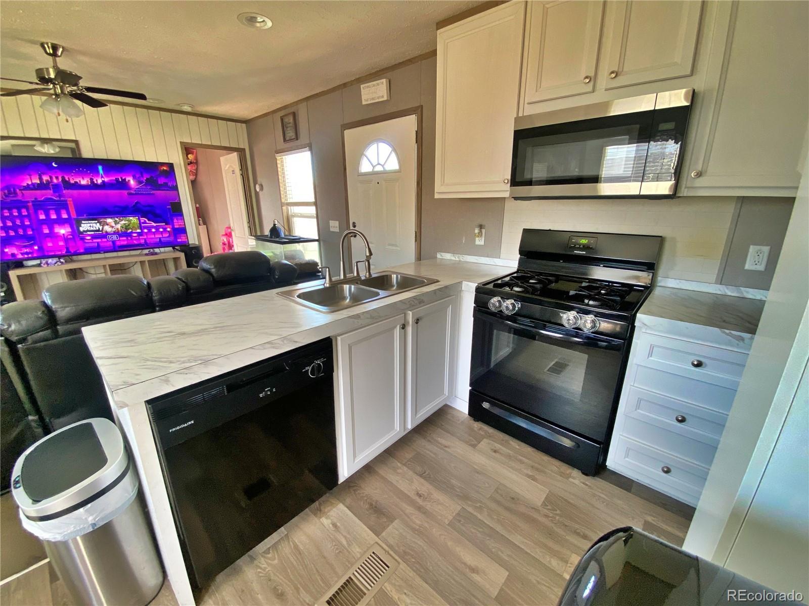 5971 E 69th Avenue Commerce City CO 80022