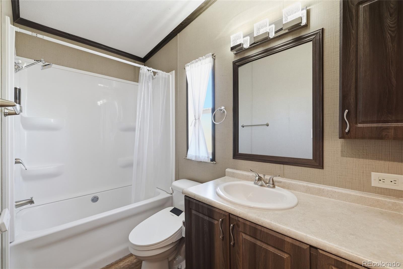 1790 Eisenhower Way Aurora CO 80011