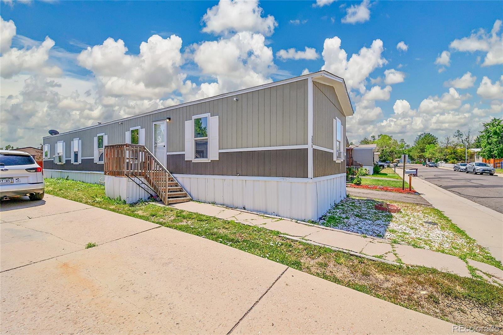 5064 E 97th Place Denver CO 80229