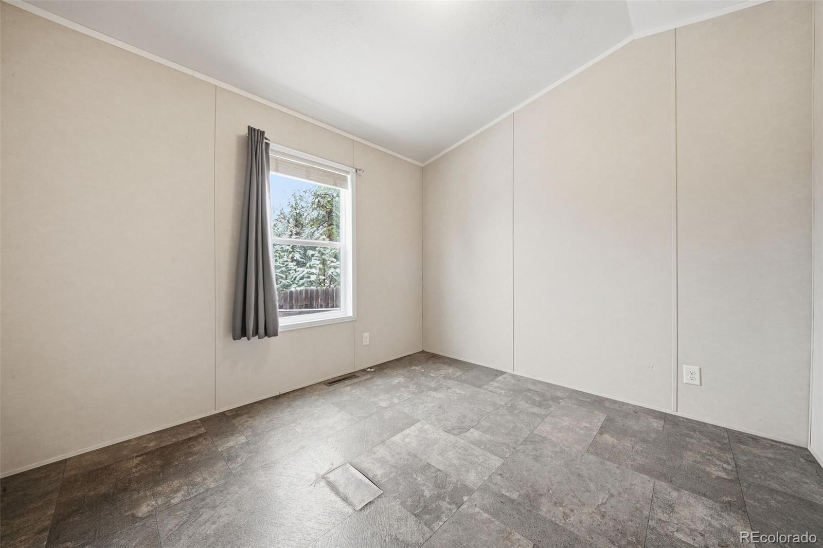 27572 State Highway 67 Woodland Park CO 80863