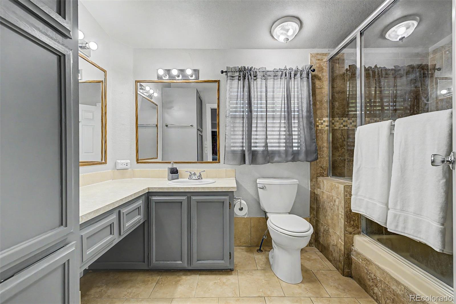 1095 Western Drive Colorado Springs CO 80915