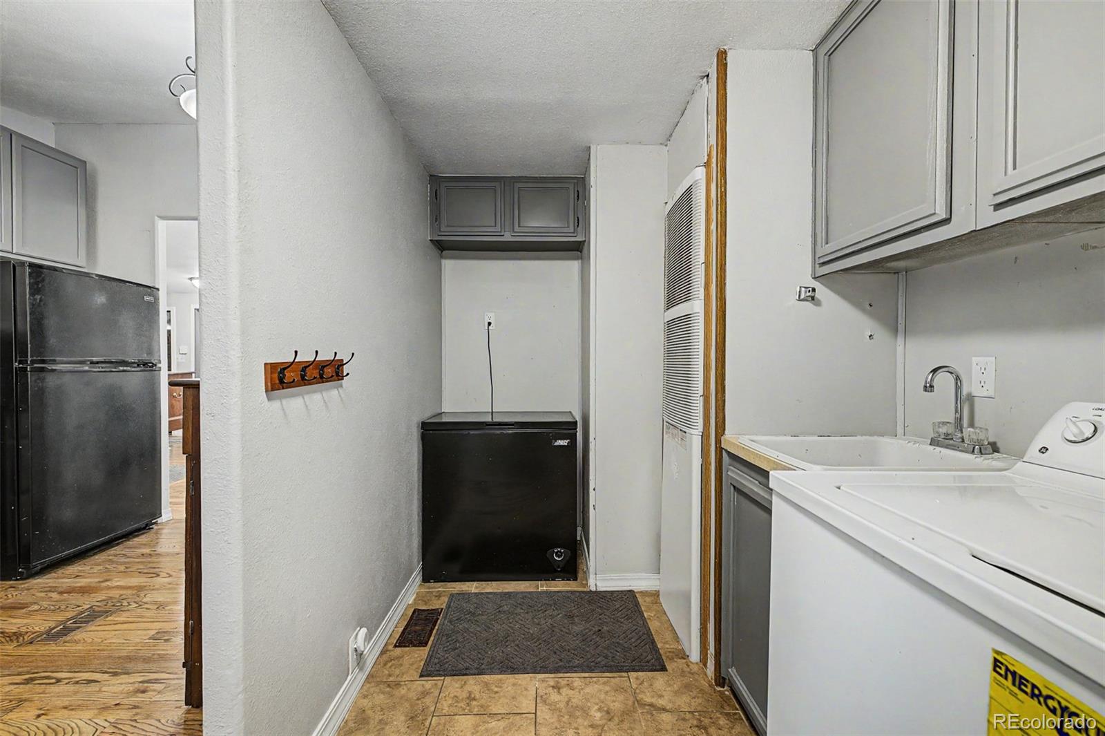 1095 Western Drive Colorado Springs CO 80915
